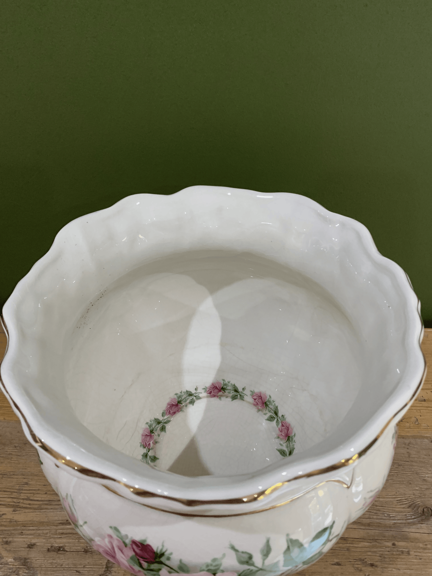 Grandeur and Romance: Antique Rose Planter for Your Garden Oasis