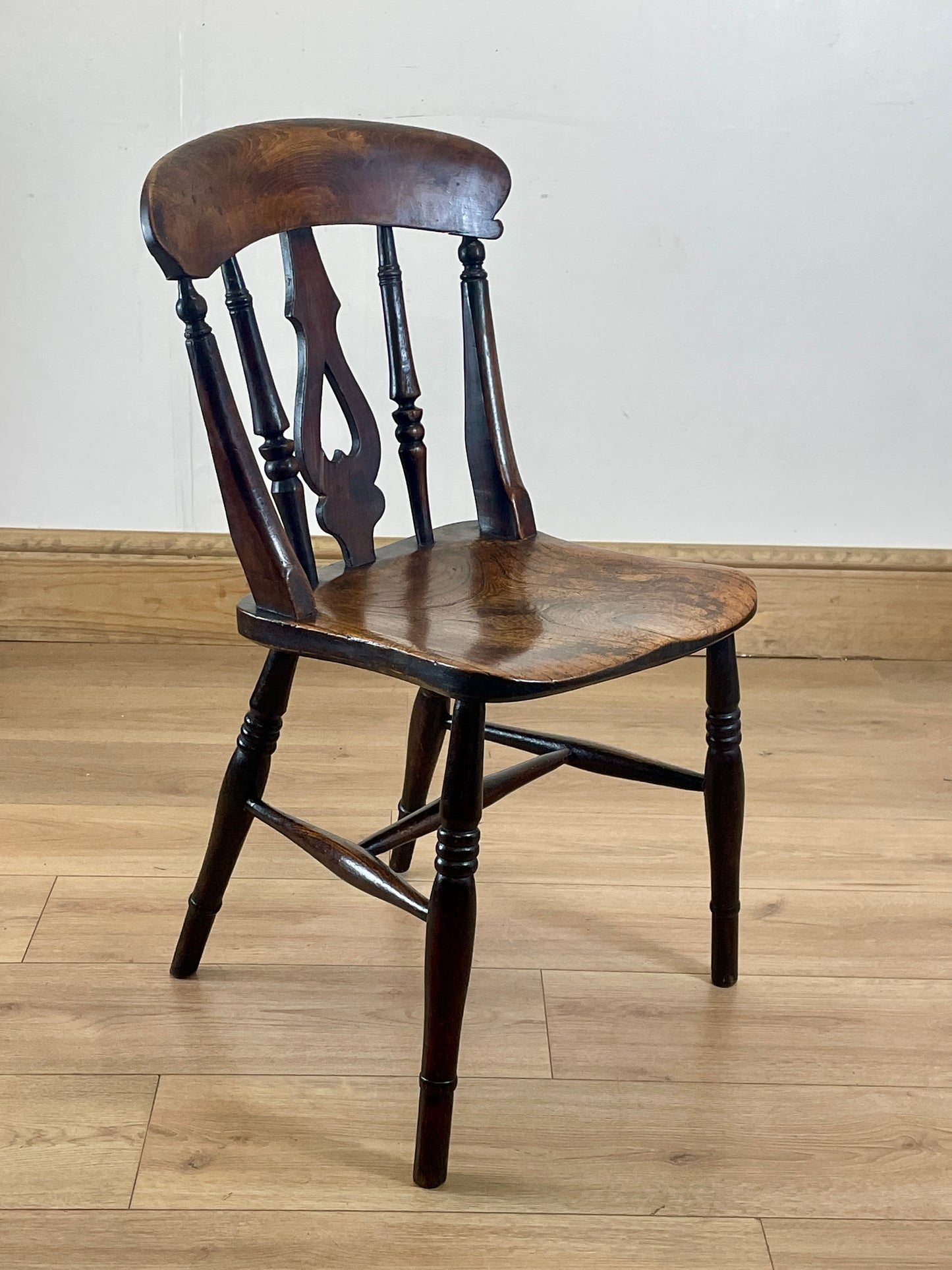 Antique Welsh Heart-Back Side Chair – Country Kitchen Charm