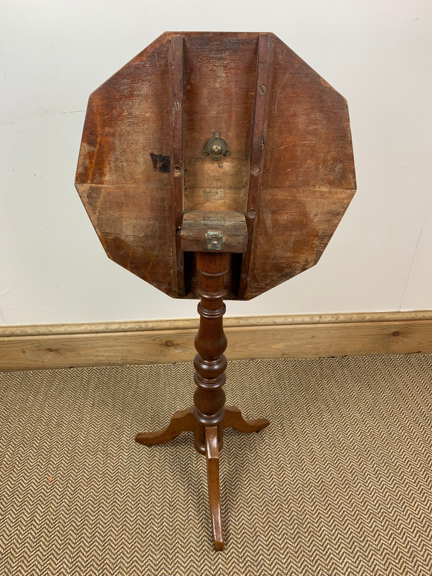Victorian Grandeur: Ornate Tilt-Top Table