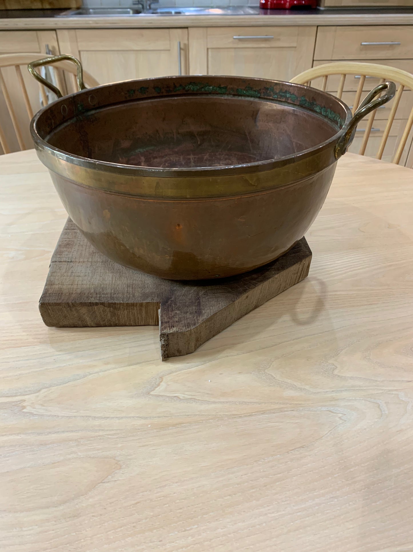 Exquisite Artistry: Antique Copper and Brass Pot for Your Home