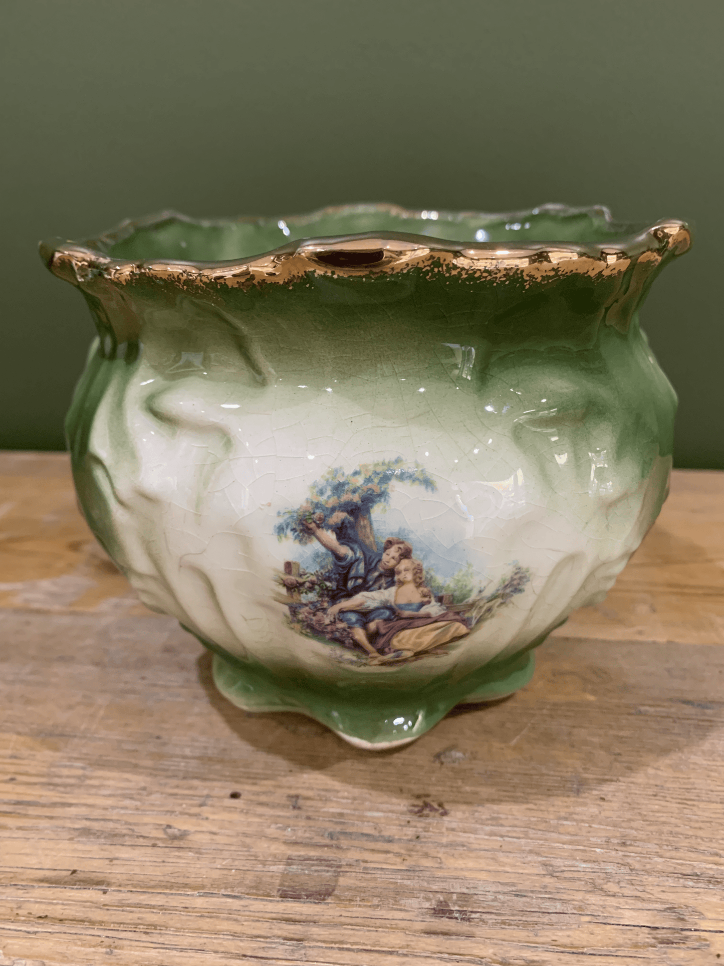 Vintage Plant Pot: Retro Charm for Your Green Haven