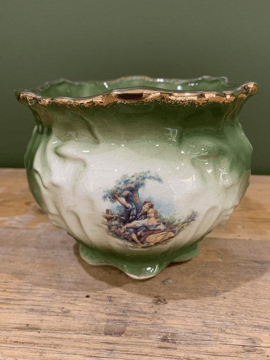 Vintage Plant Pot: Retro Charm for Your Green Haven