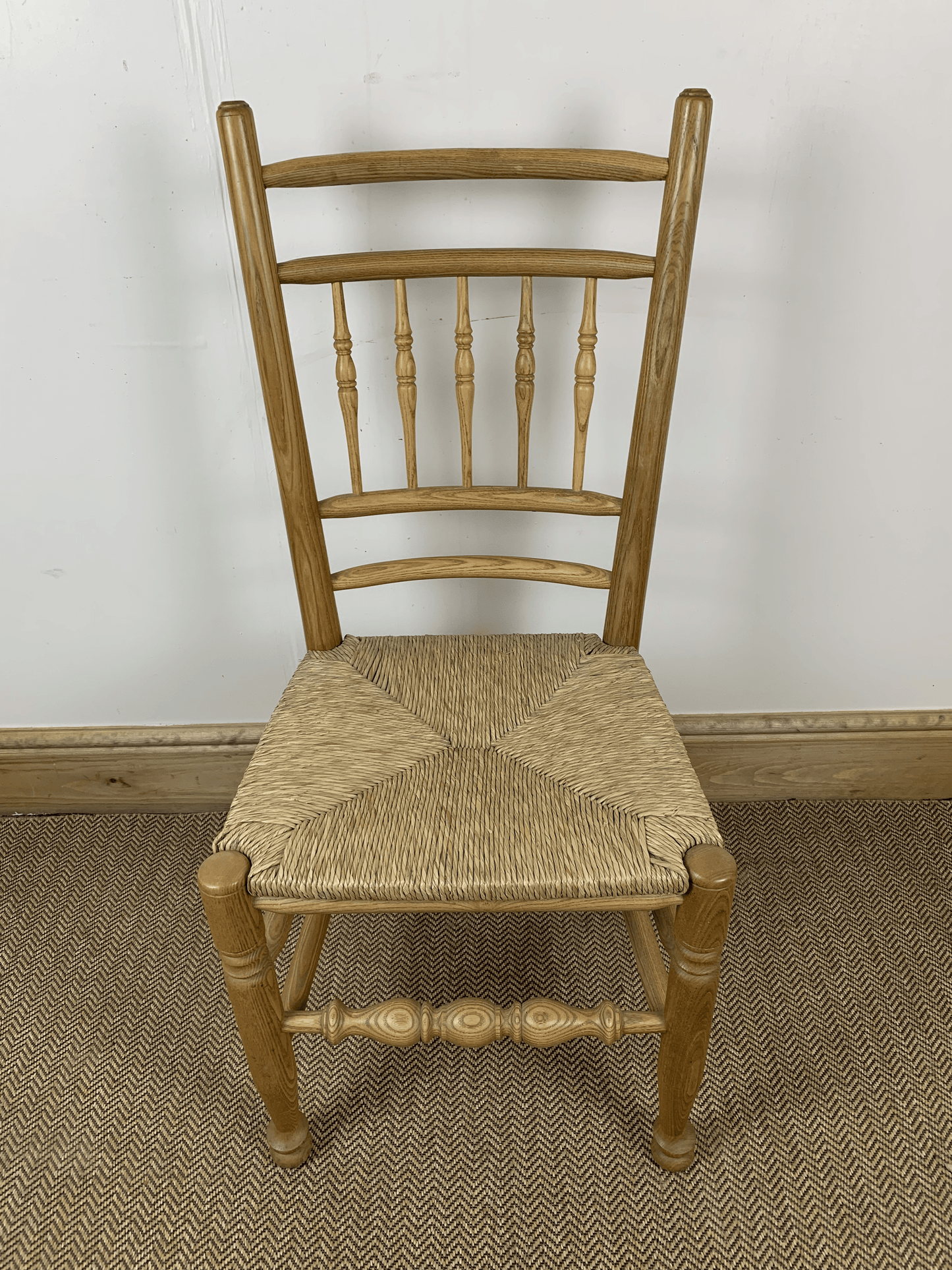 Comfort and Elegance: Stylish Side Chair from the West Midlands