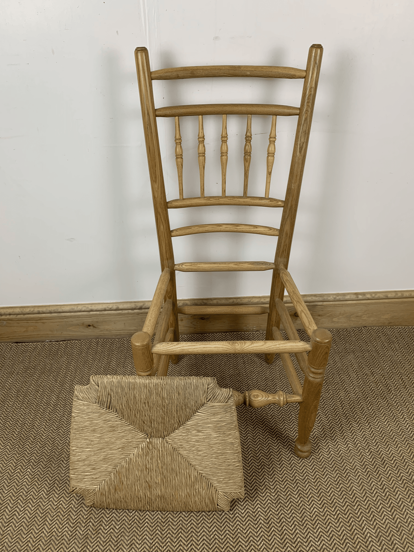 Comfort and Elegance: Stylish Side Chair from the West Midlands