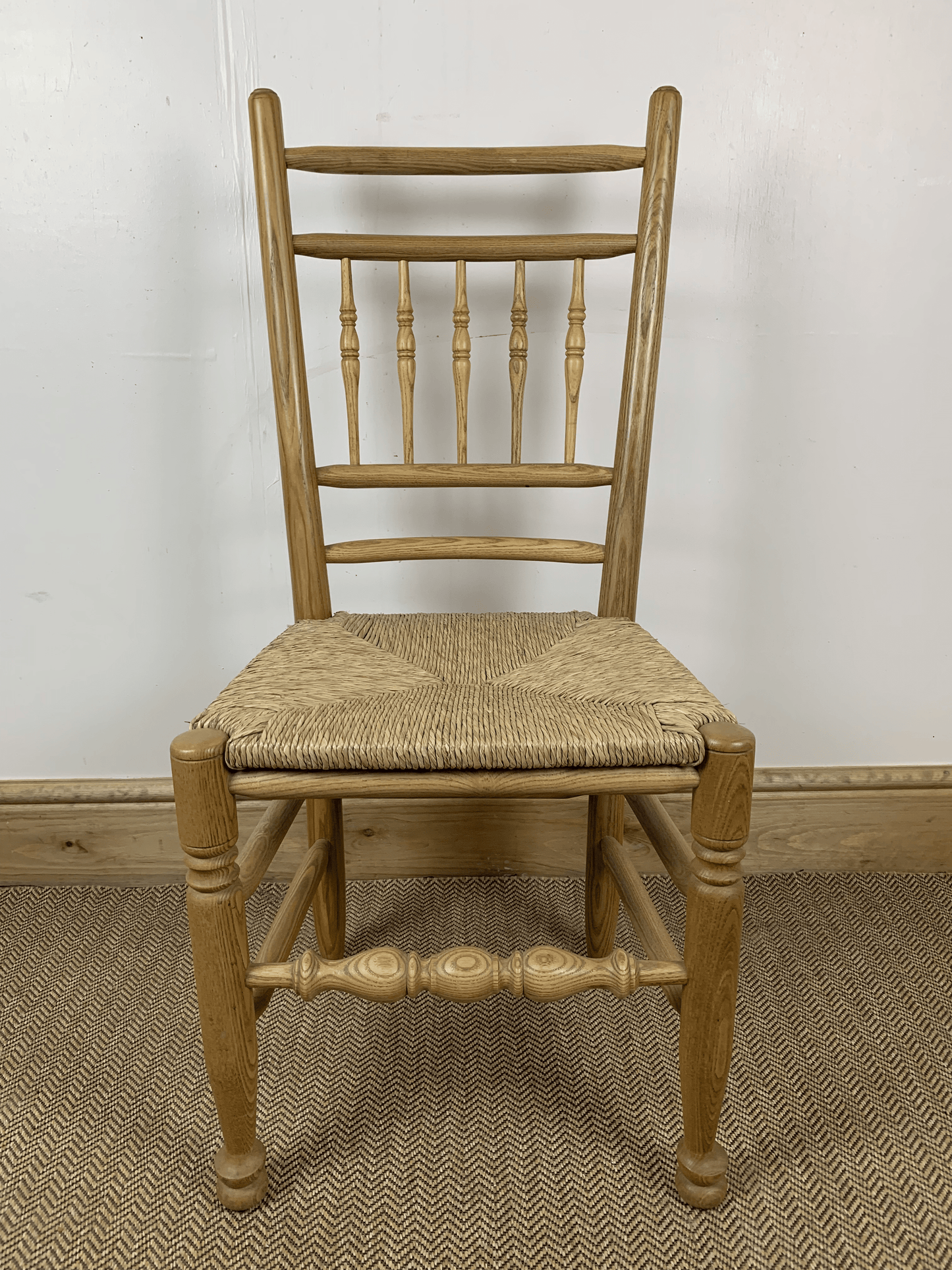 Comfort and Elegance: Stylish Side Chair from the West Midlands