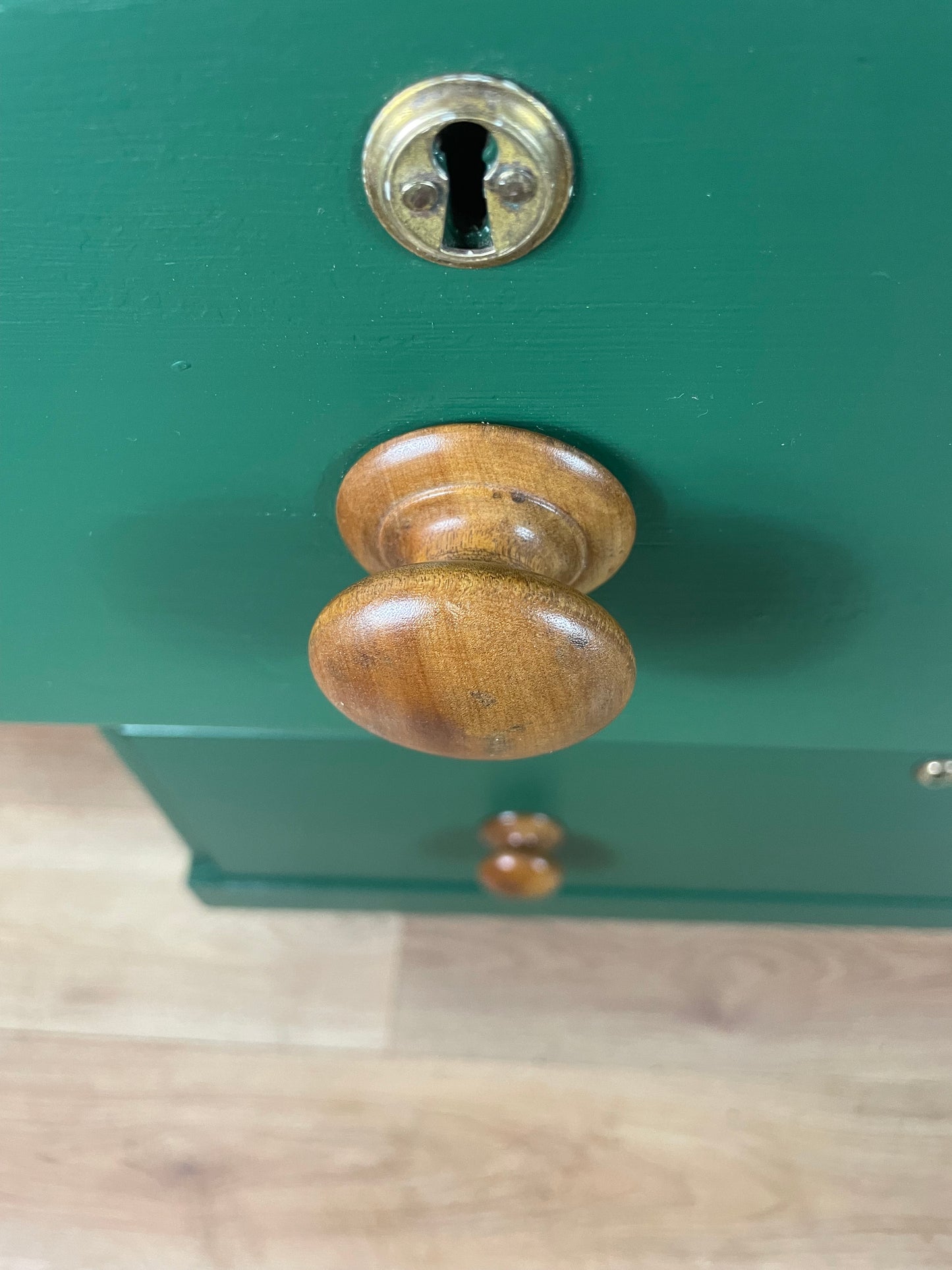 Victorian pine chest of drawers