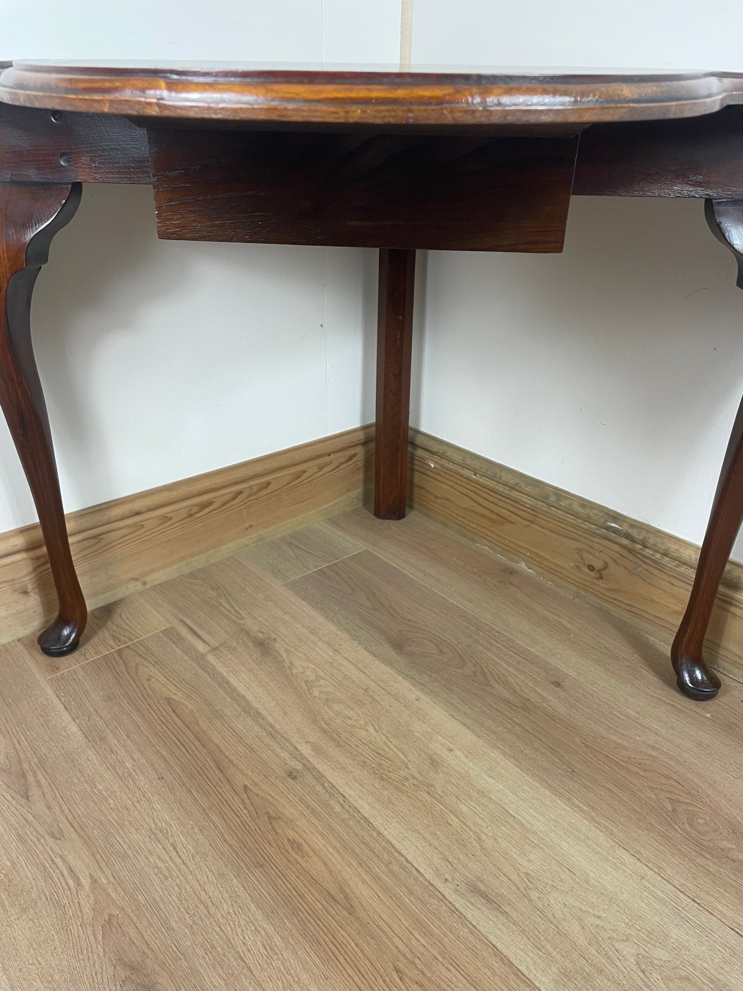 Oak corner table