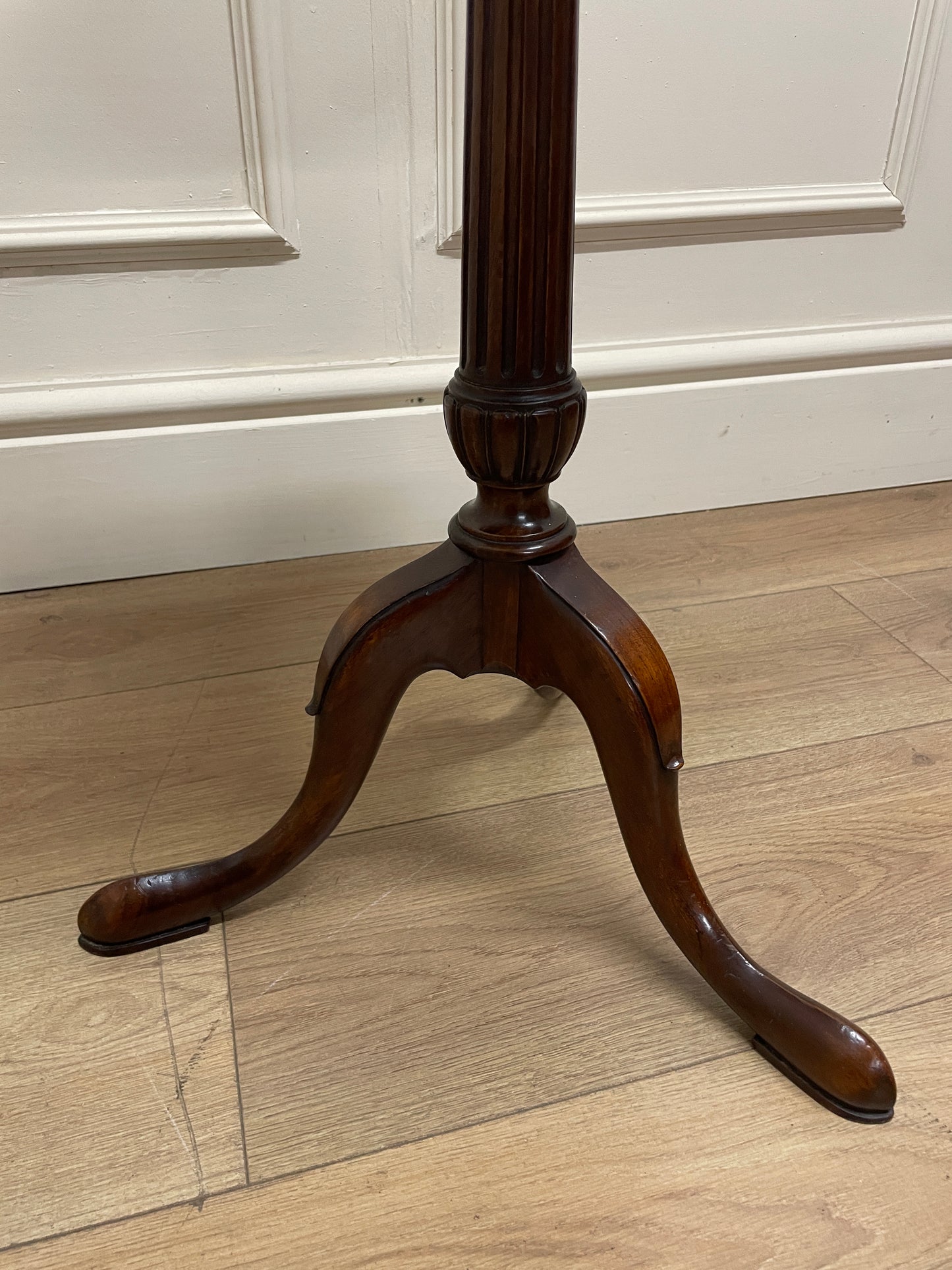 Antique Mahogany Dish Top Wine Table