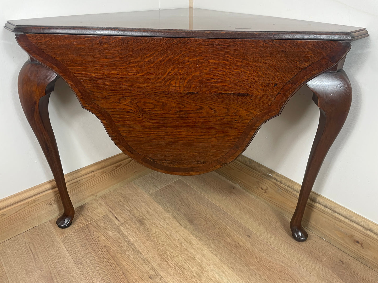 Oak corner table