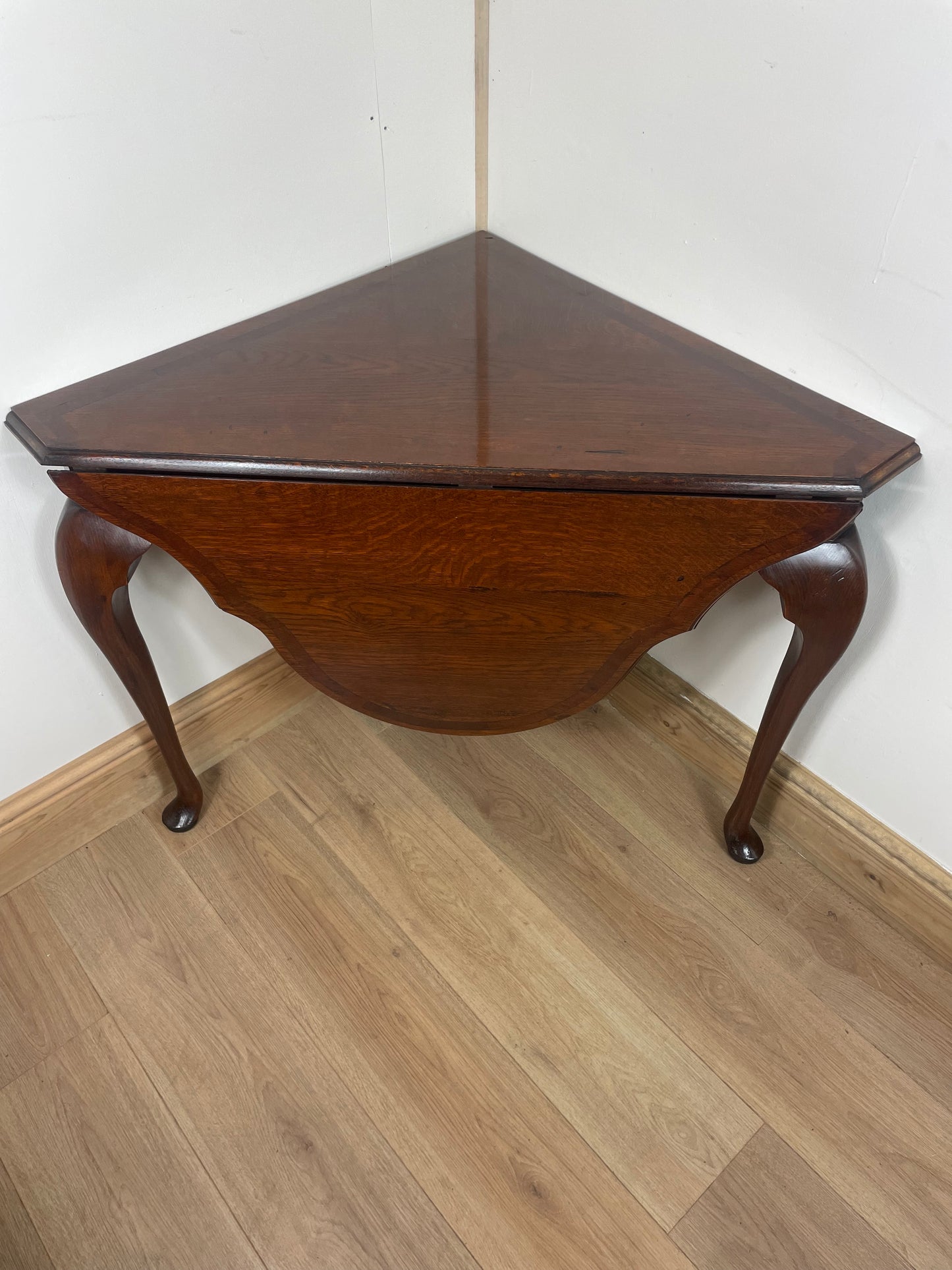 Oak corner table