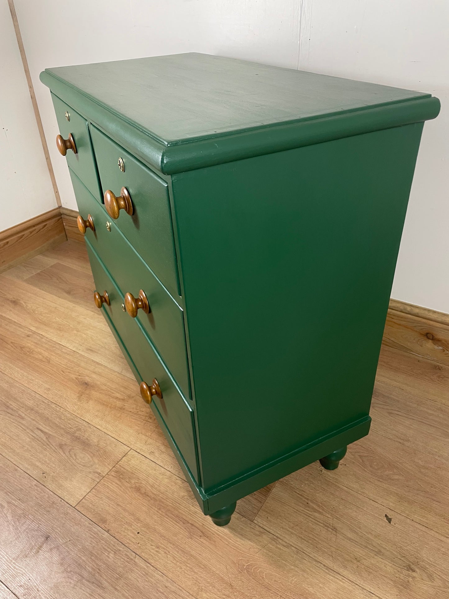 Victorian pine chest of drawers