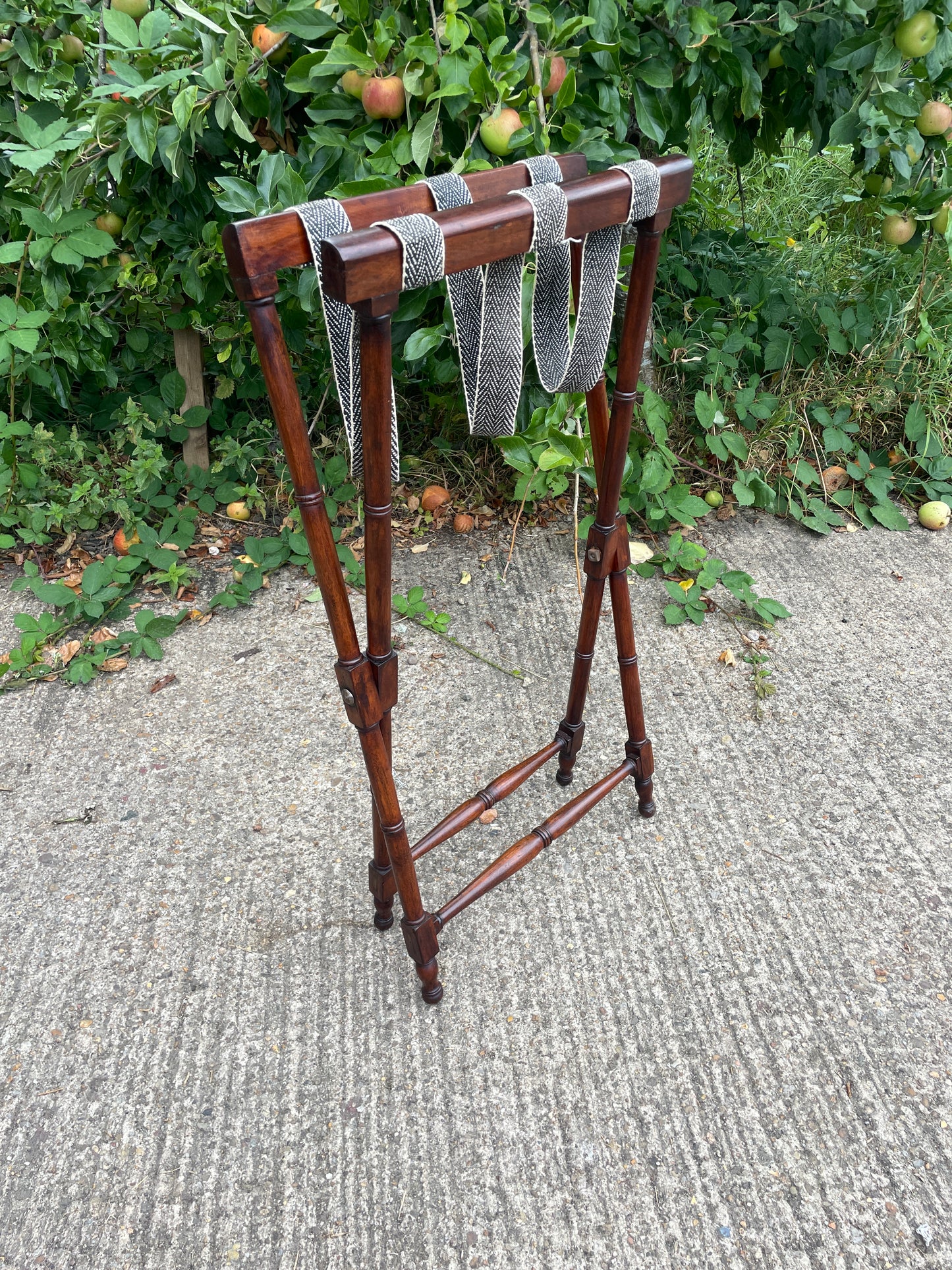 Large Georgian mahogany butler’s tray