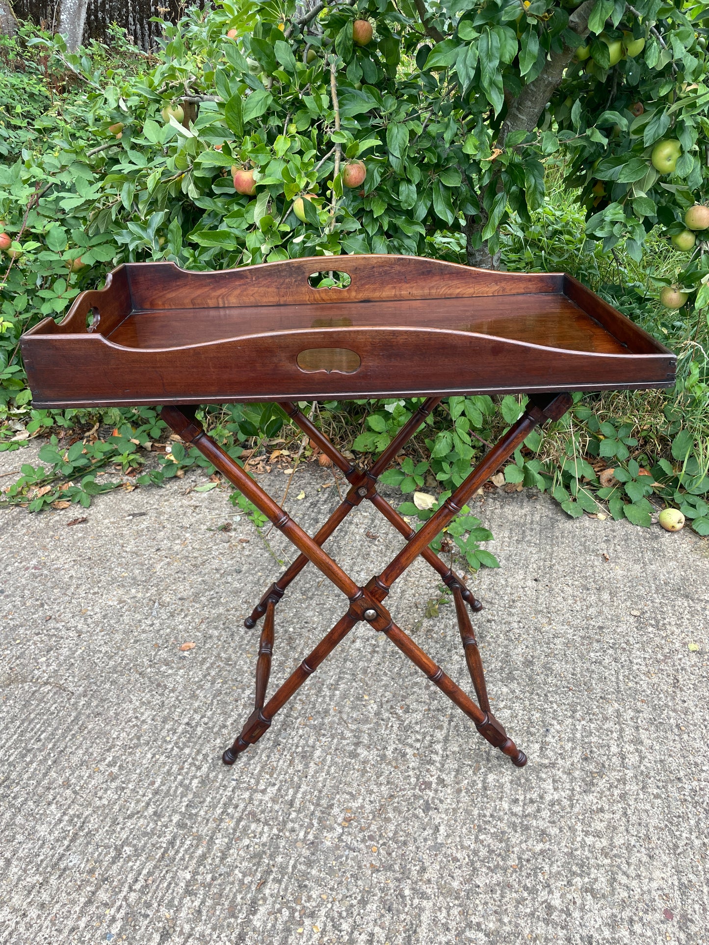 Large Georgian mahogany butler’s tray