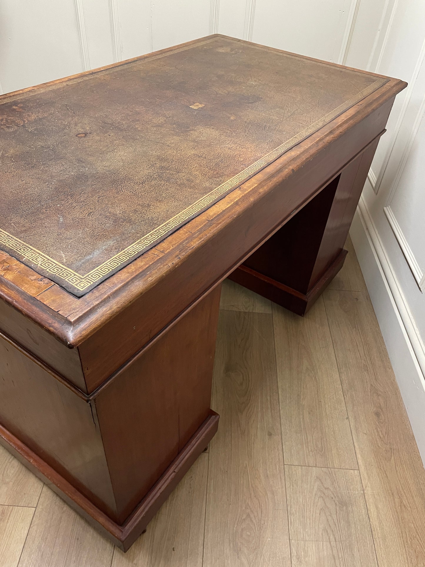 Antique Mahogany Victorian Pedestal Desk with Original Leather Top