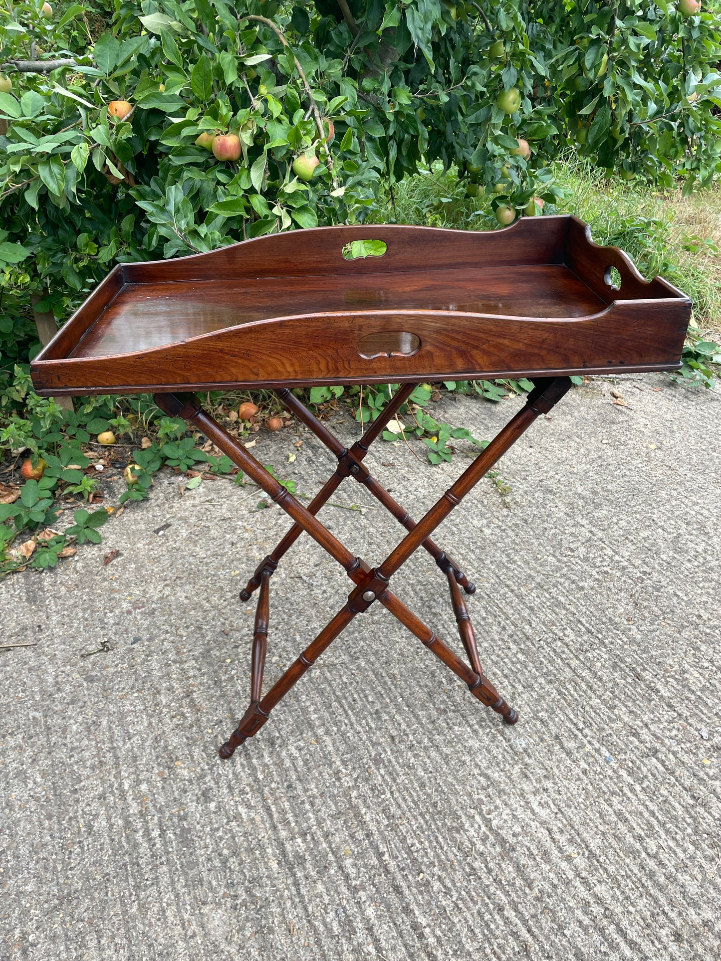 Large Georgian mahogany butler’s tray