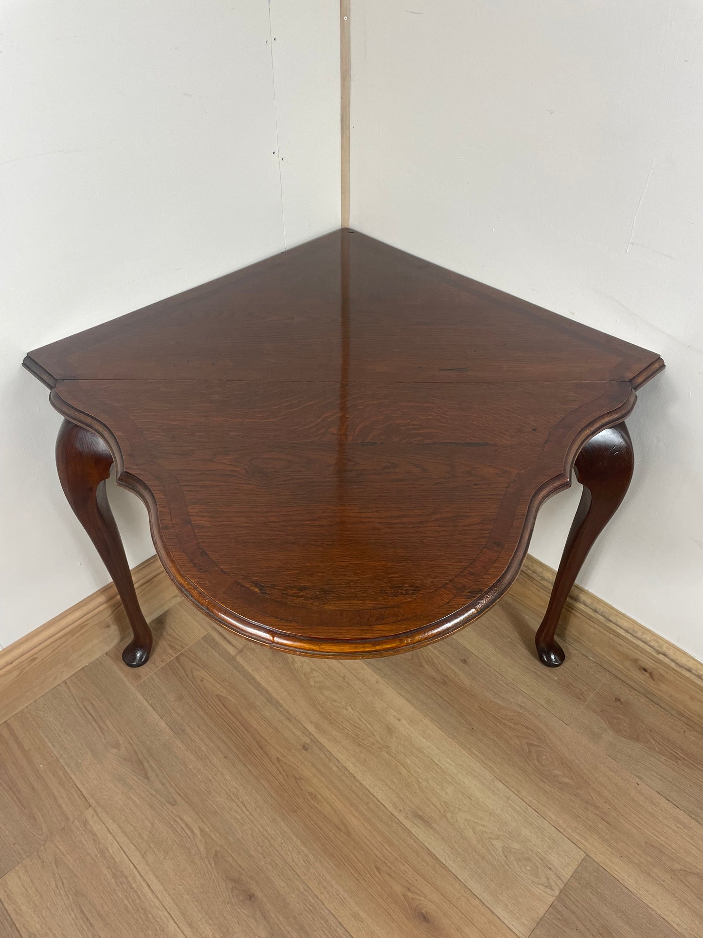 Oak corner table