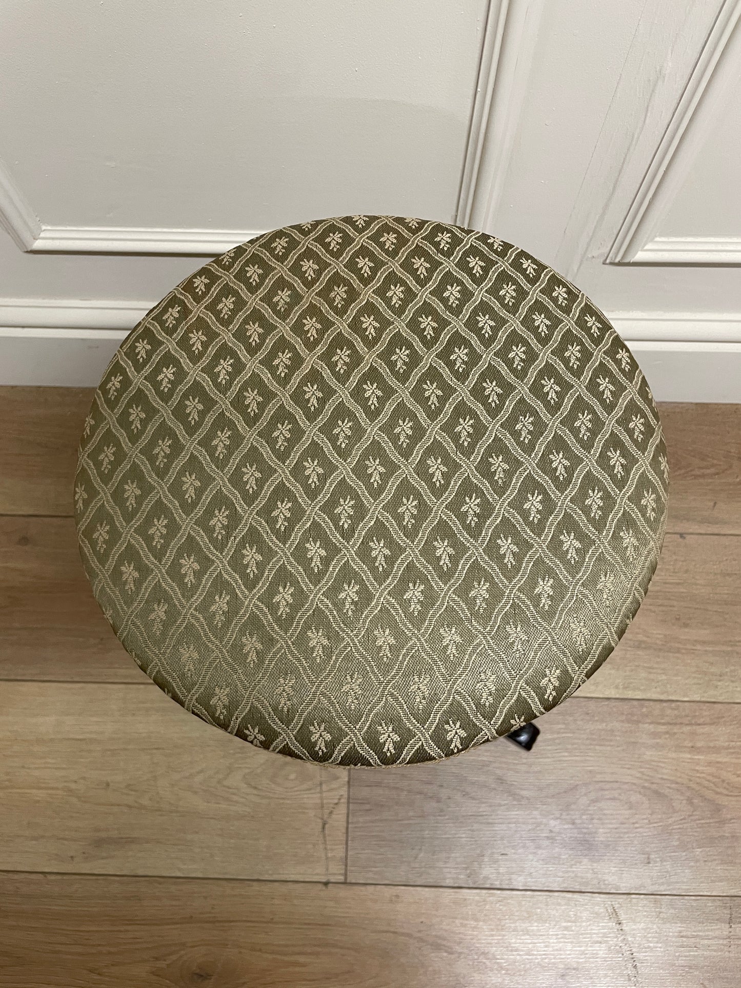 Victorian Adjustable Piano Stool