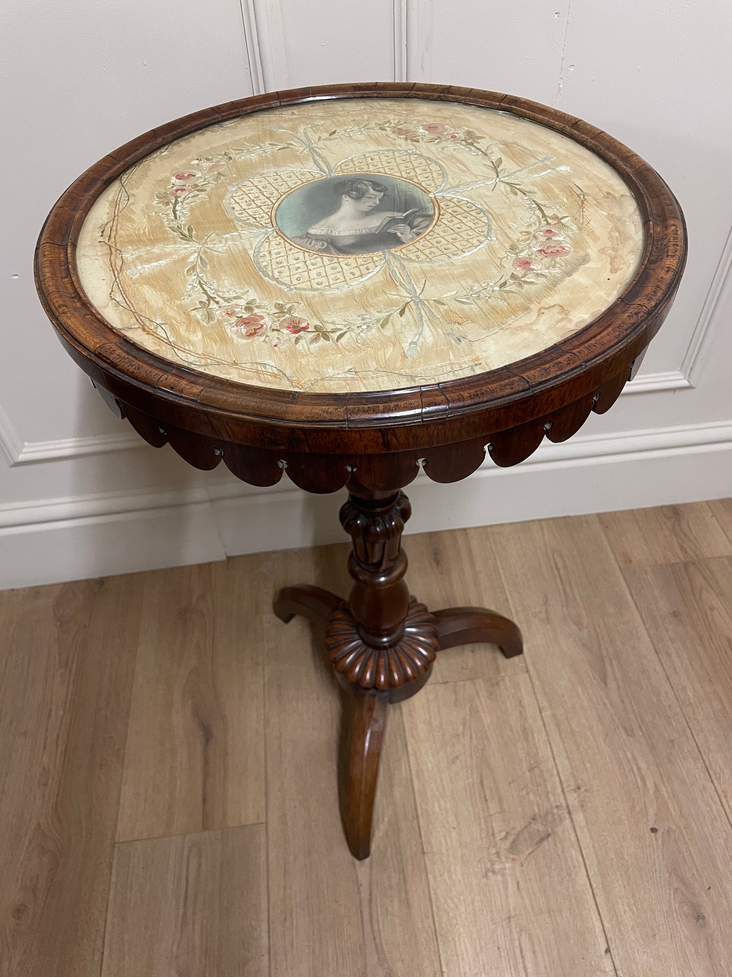 Georgian rosewood tripod table