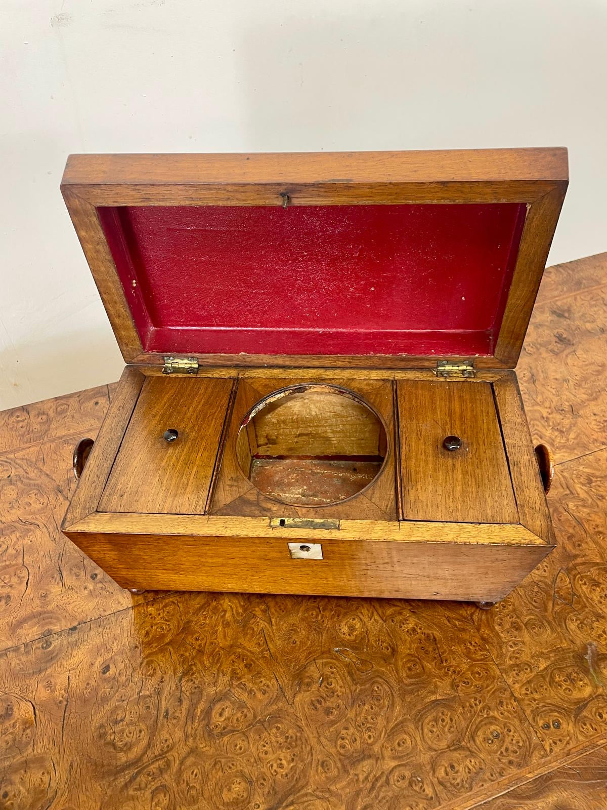 Georgian walnut tea caddy