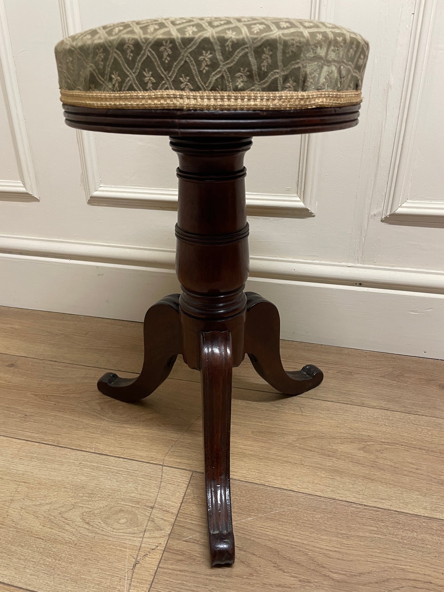 Victorian Adjustable Piano Stool