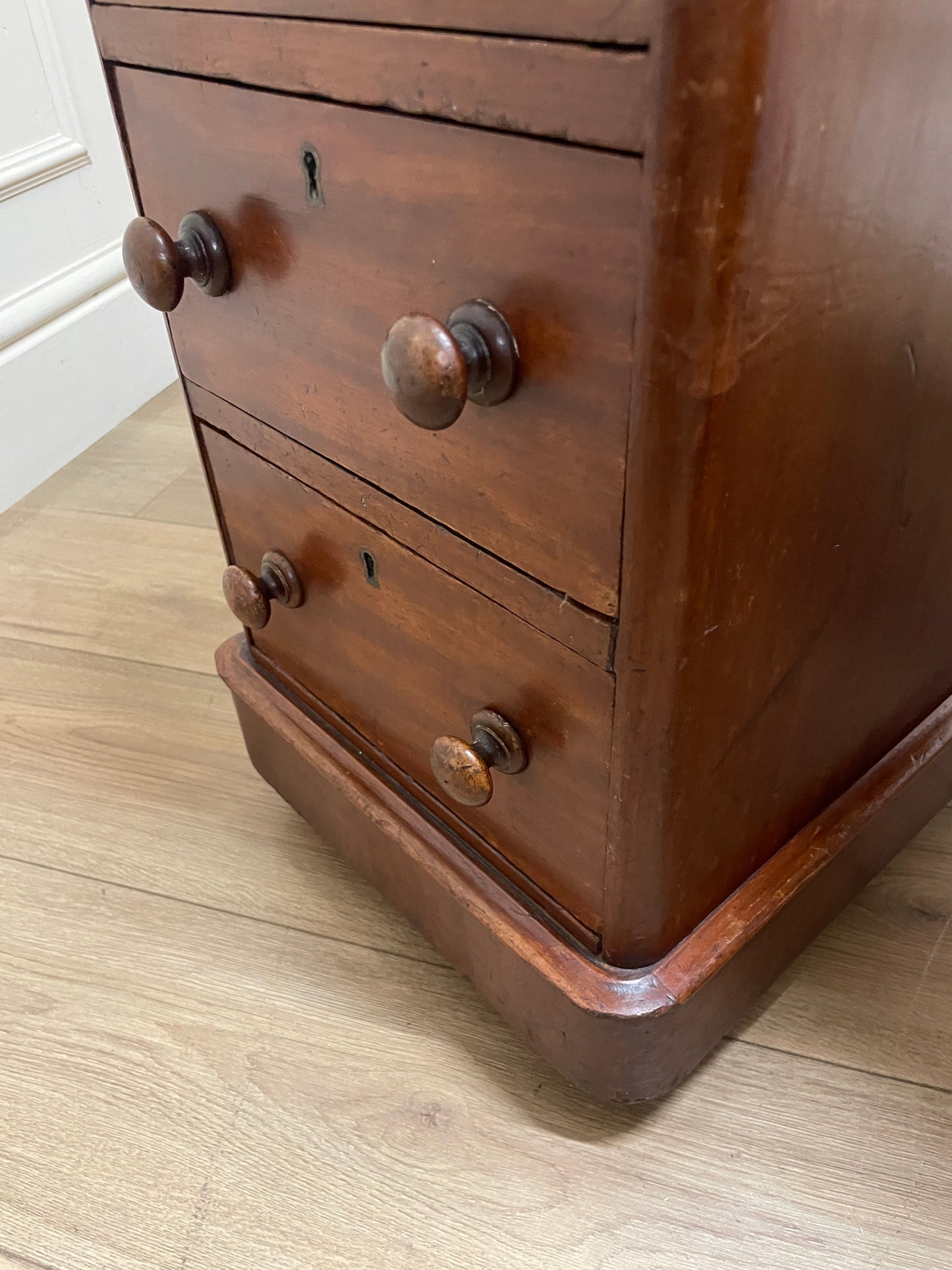Antique Mahogany Victorian Pedestal Desk with Original Leather Top