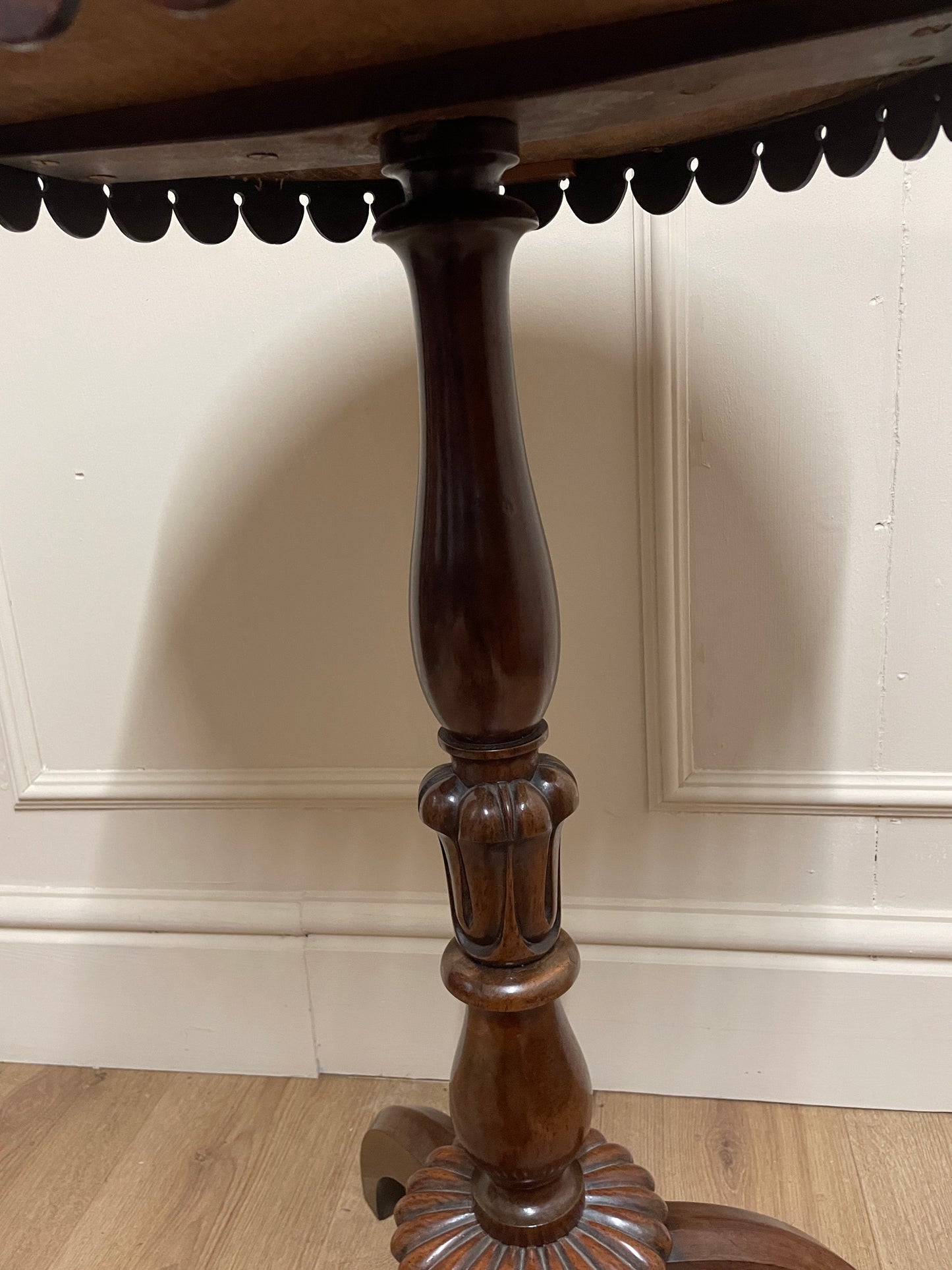 Georgian rosewood tripod table
