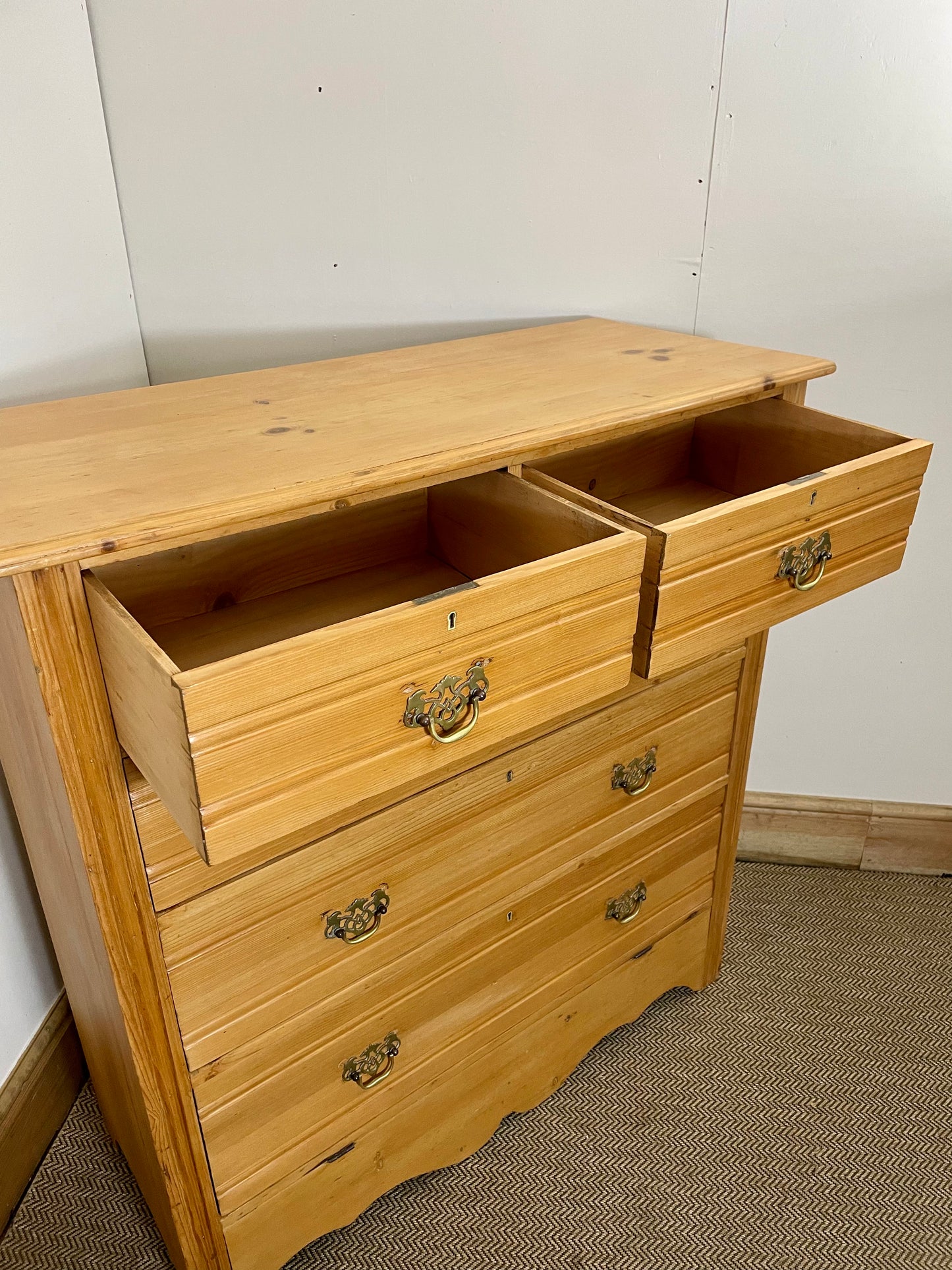 Victorian Elegance: 18th Century Antique Pine Chest of Drawers