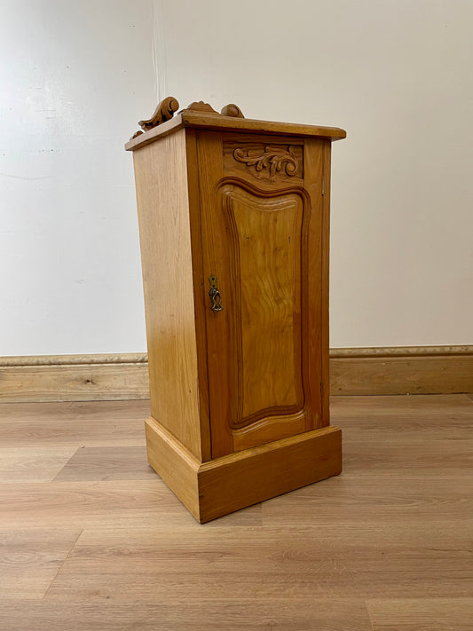 20th Century Mid-Century Pine Bedside Cabinet | Vintage Nightstand