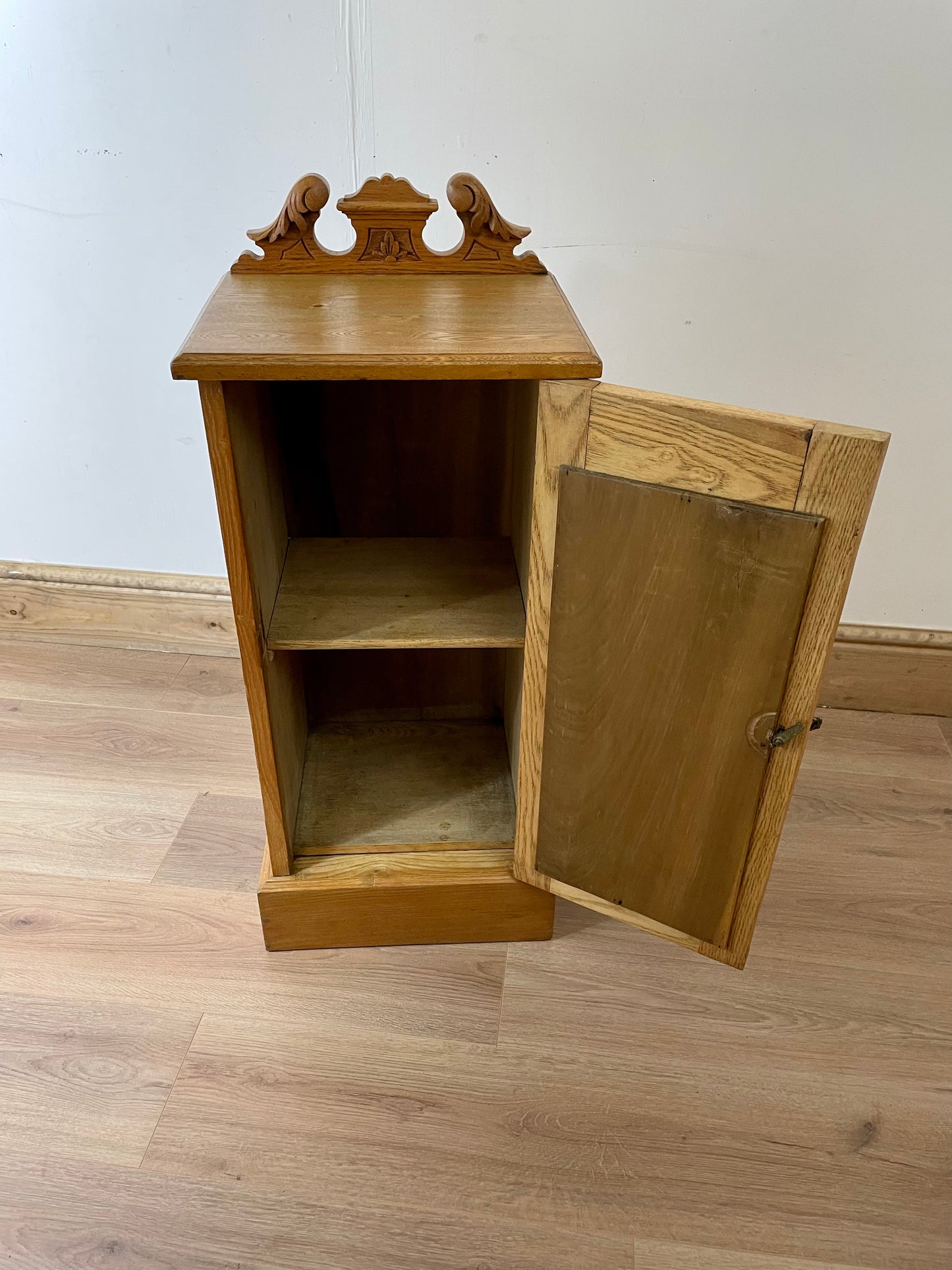 20th Century Mid-Century Pine Bedside Cabinet | Vintage Nightstand