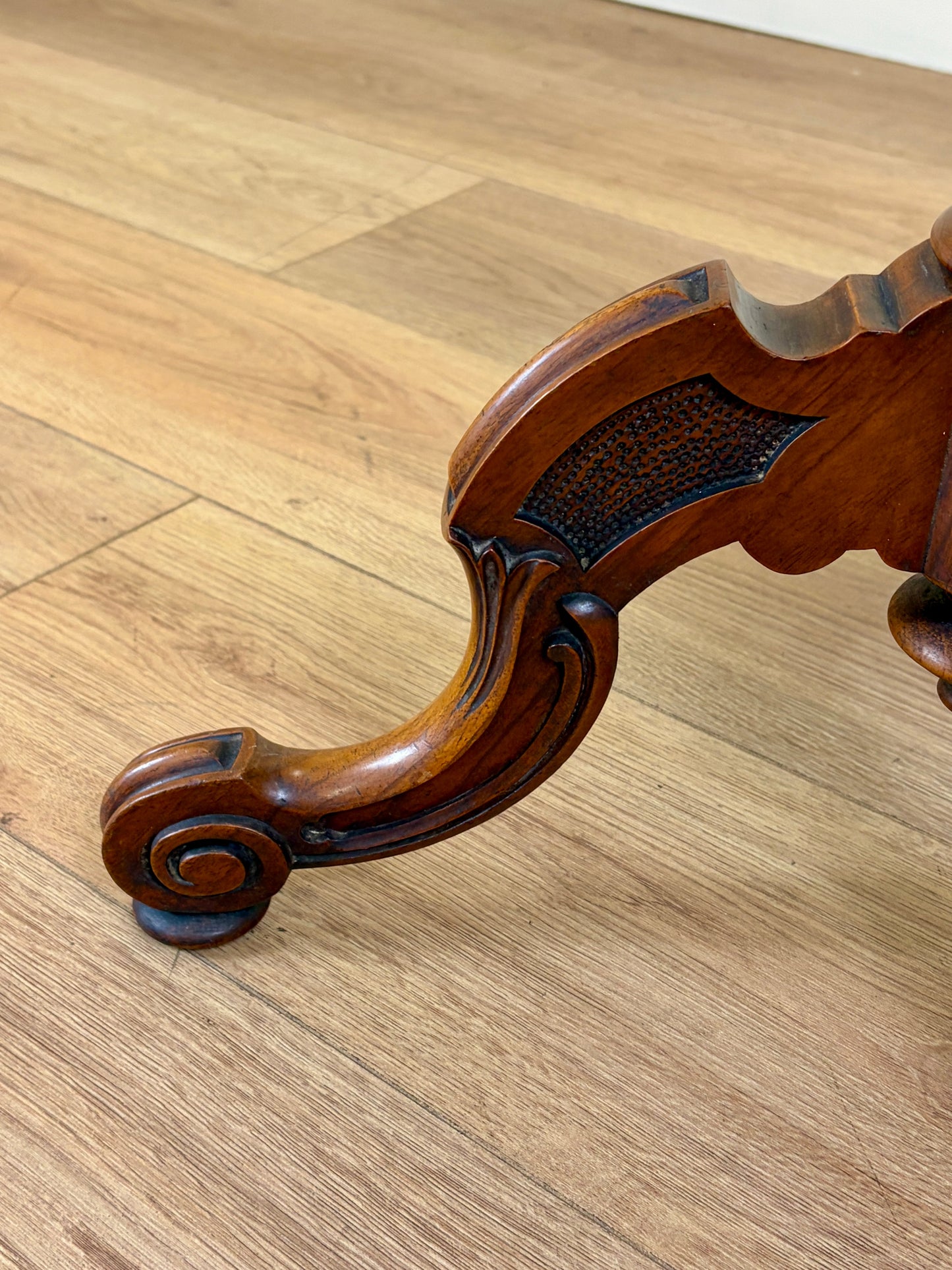 Antique Victorian burr walnut lamp table with tripod base and scroll feet