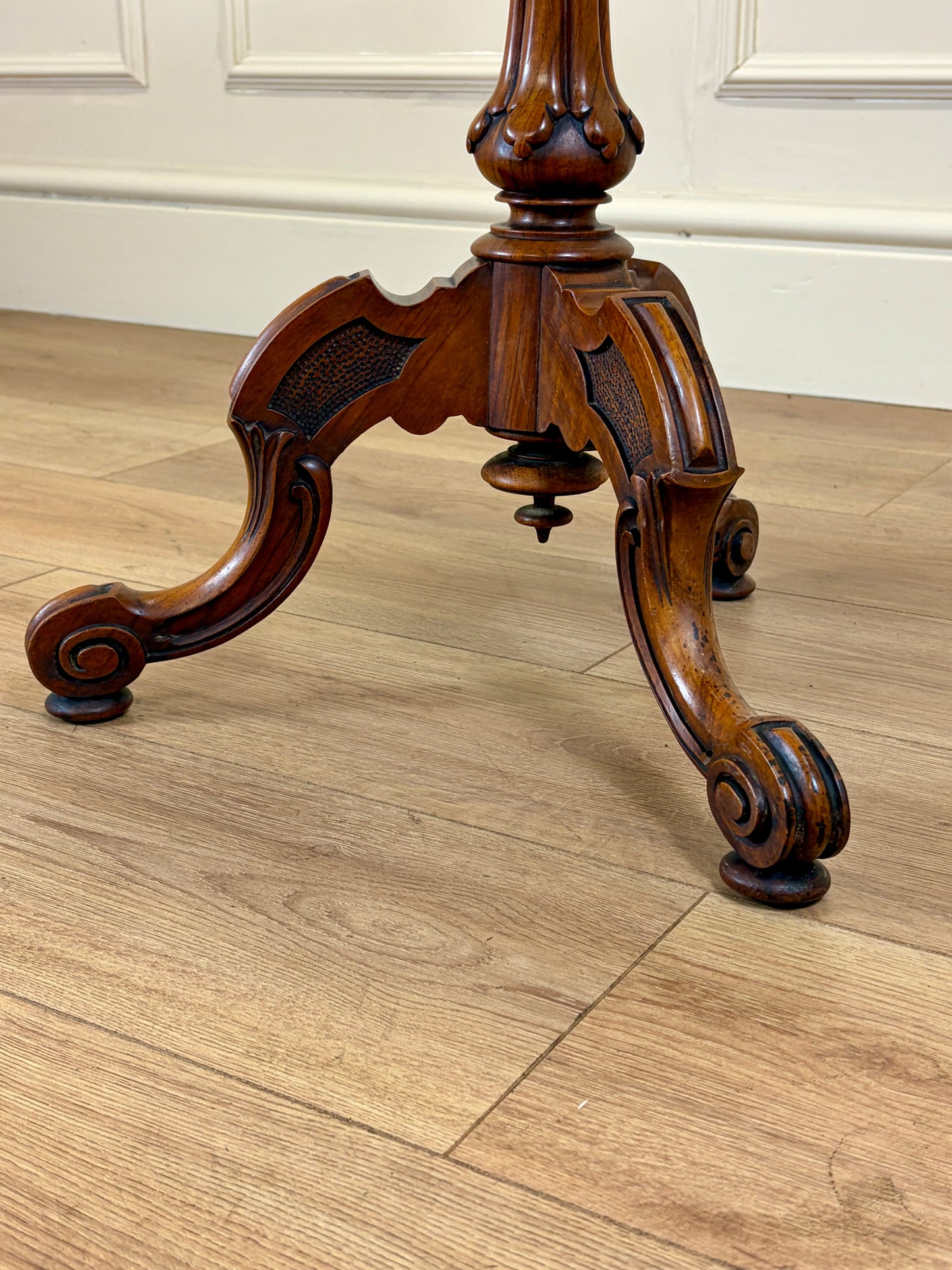 Antique Victorian burr walnut lamp table with tripod base and scroll feet