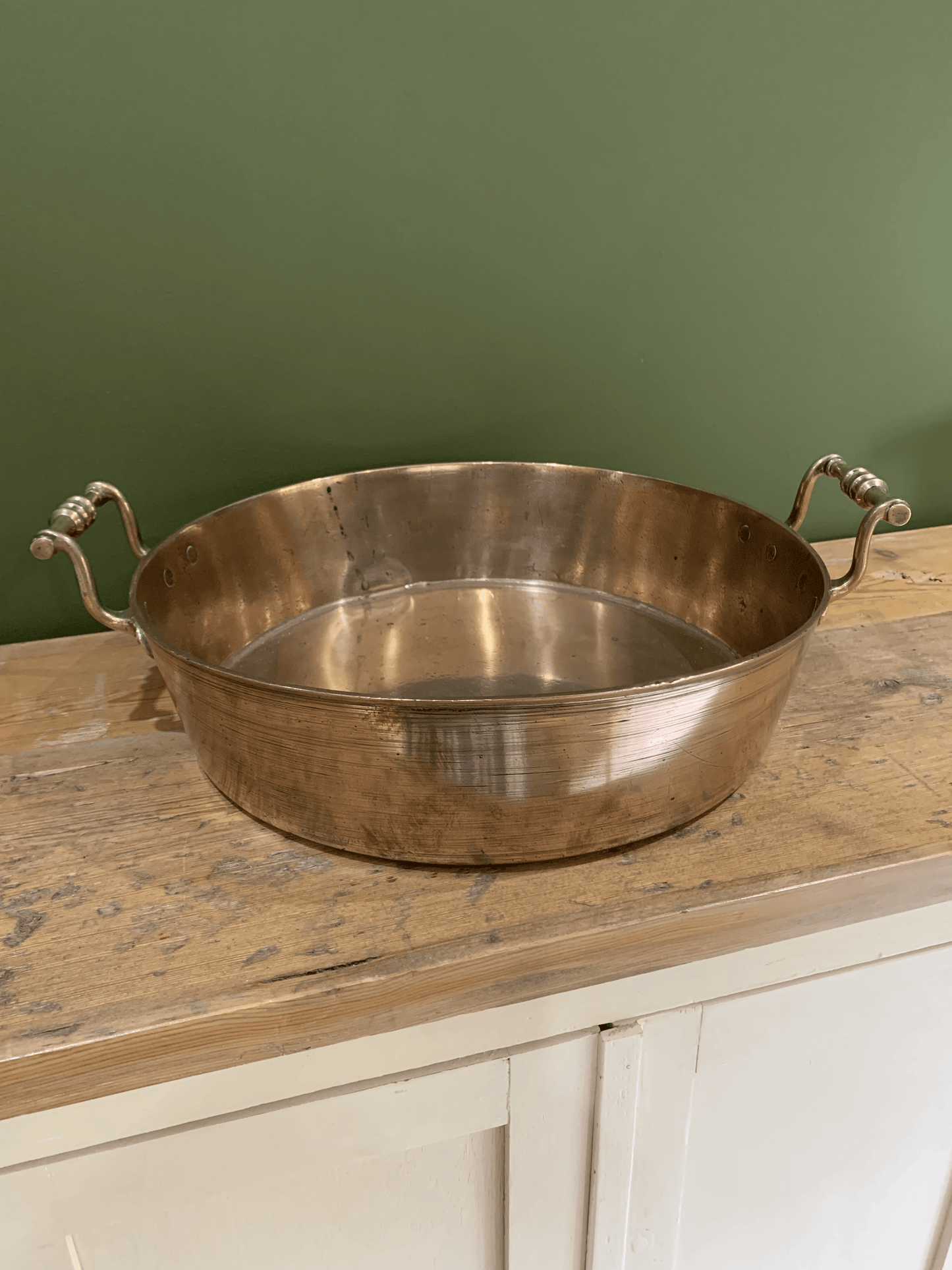 Antique Copper and Brass Pot: Vintage Elegance in Your Home