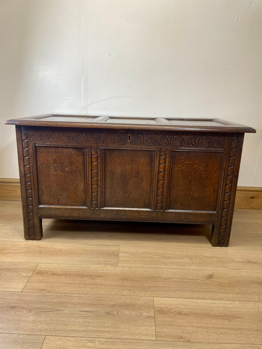 antique-georgian-oak-coffer