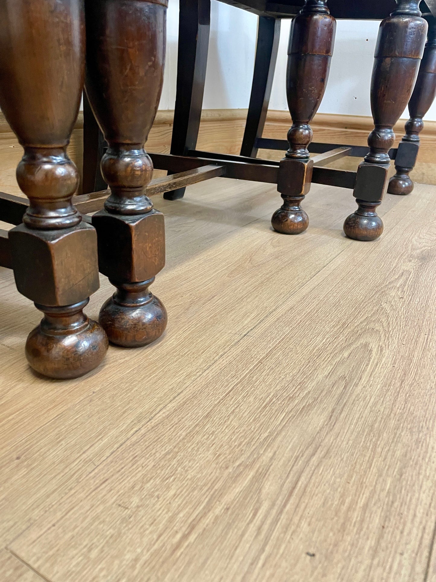 Antique Set of 4 Brown Leather Side Chairs – Arts & Crafts Oak
