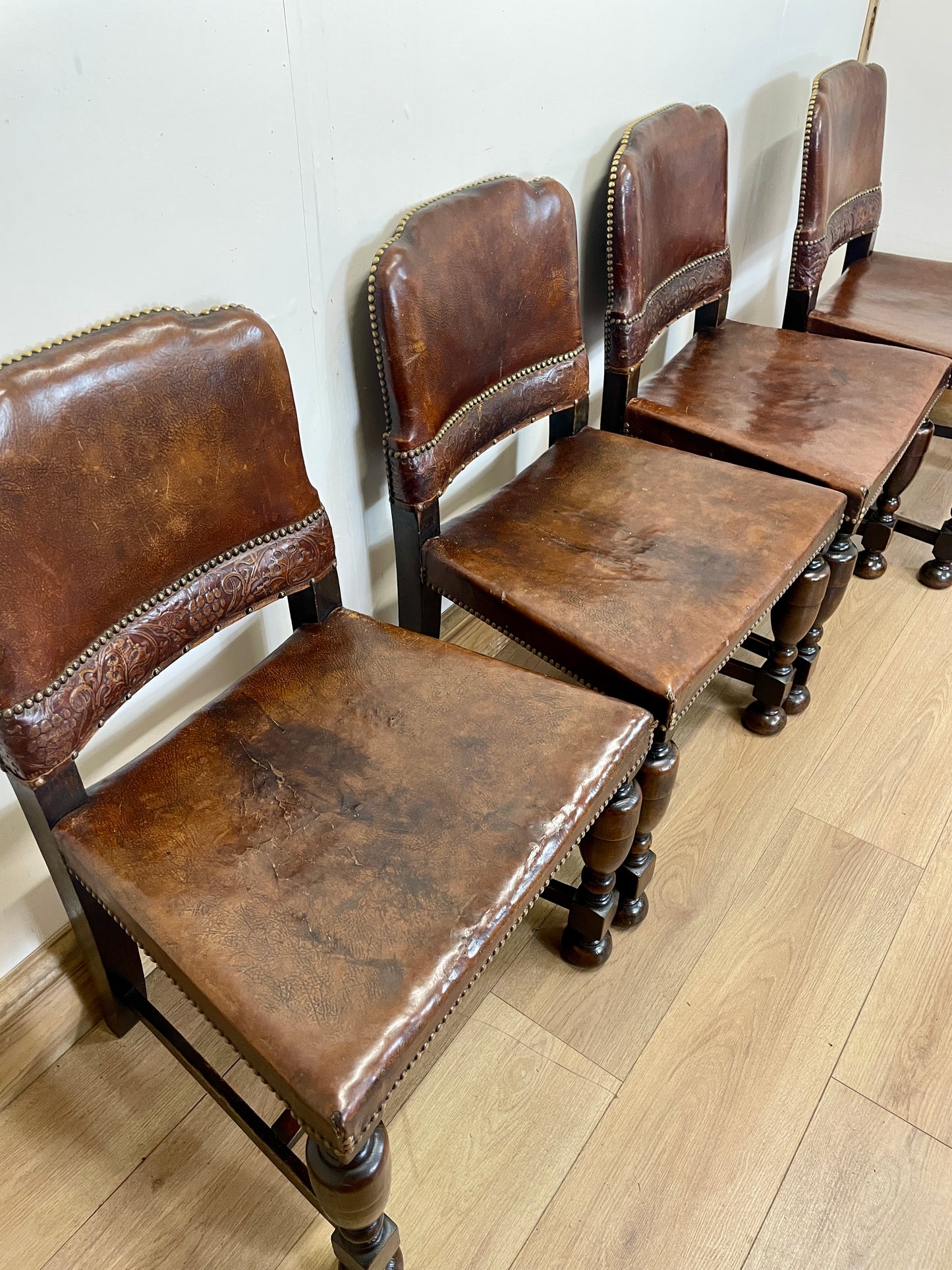 Antique Set of 4 Brown Leather Side Chairs – Arts & Crafts Oak