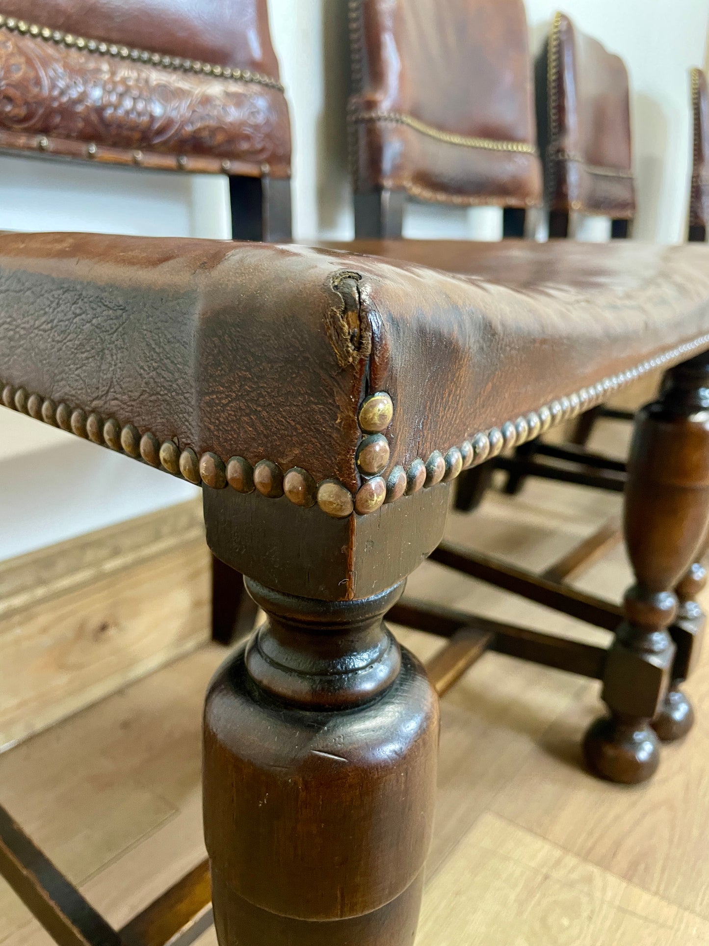 Antique Set of 4 Brown Leather Side Chairs – Arts & Crafts Oak