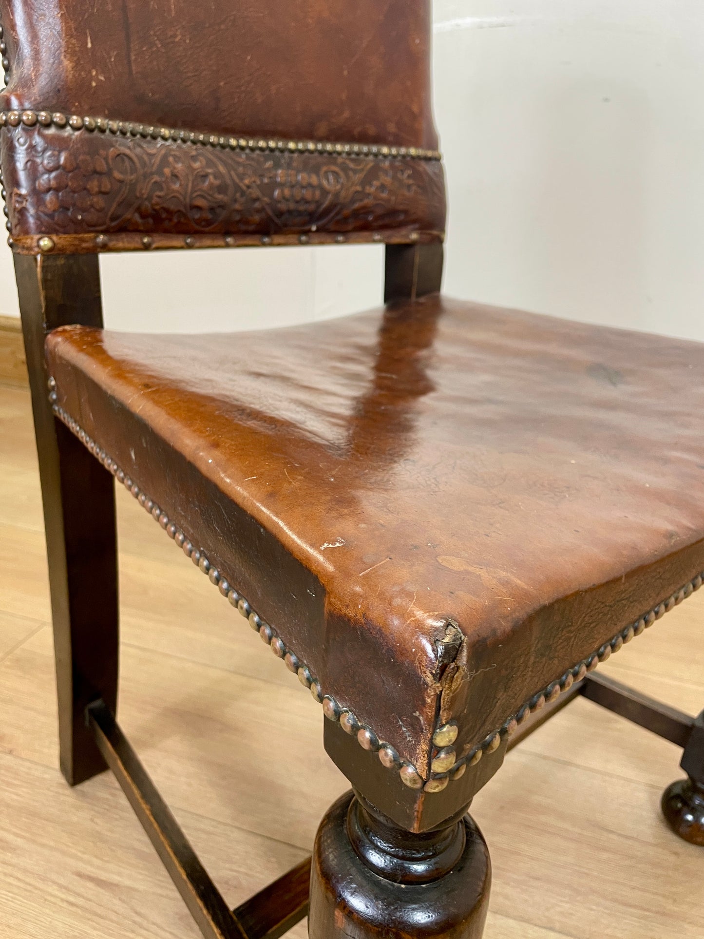 Antique Set of 4 Brown Leather Side Chairs – Arts & Crafts Oak