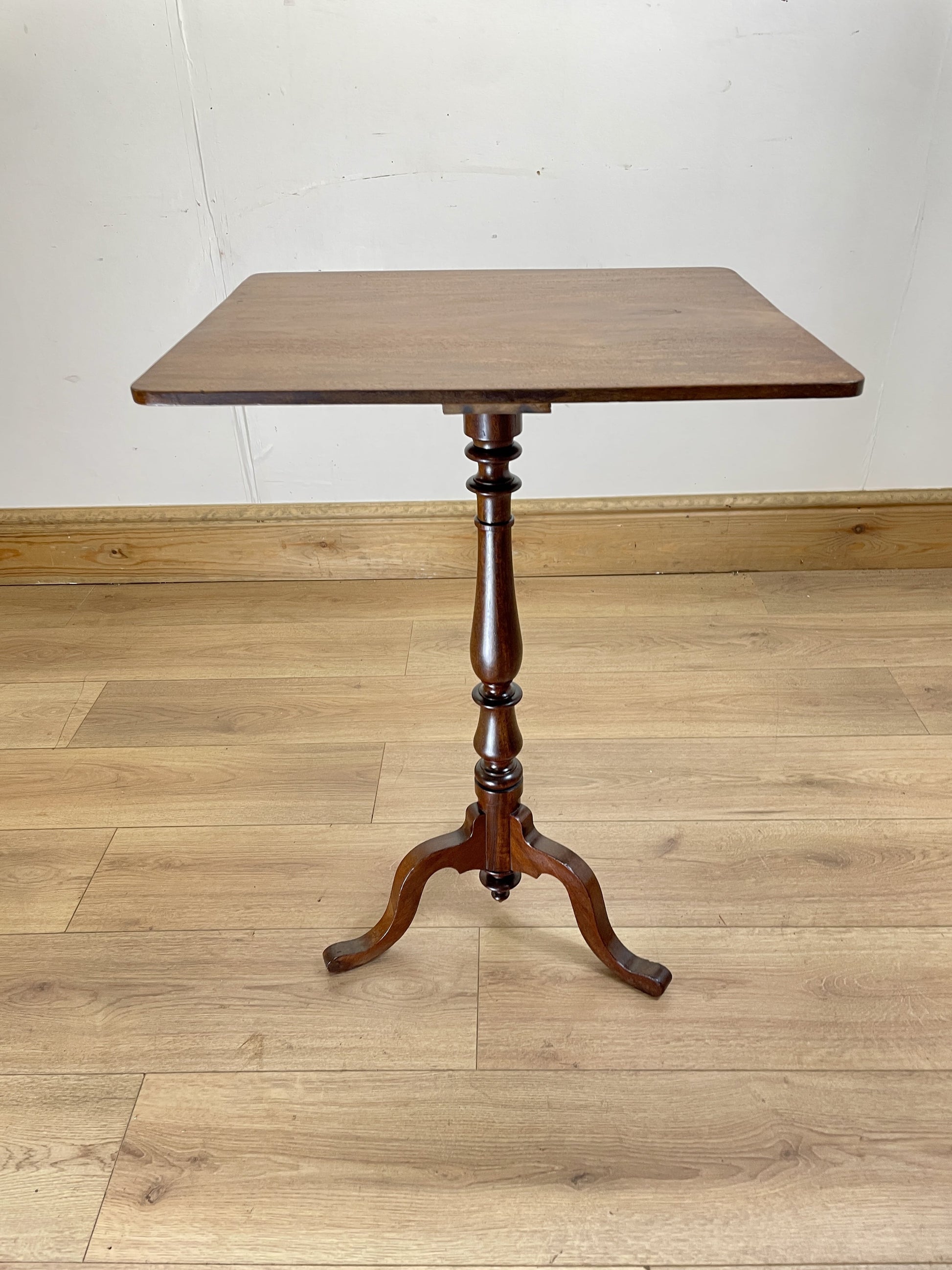 antique-square-mahogany-lamp-side-table