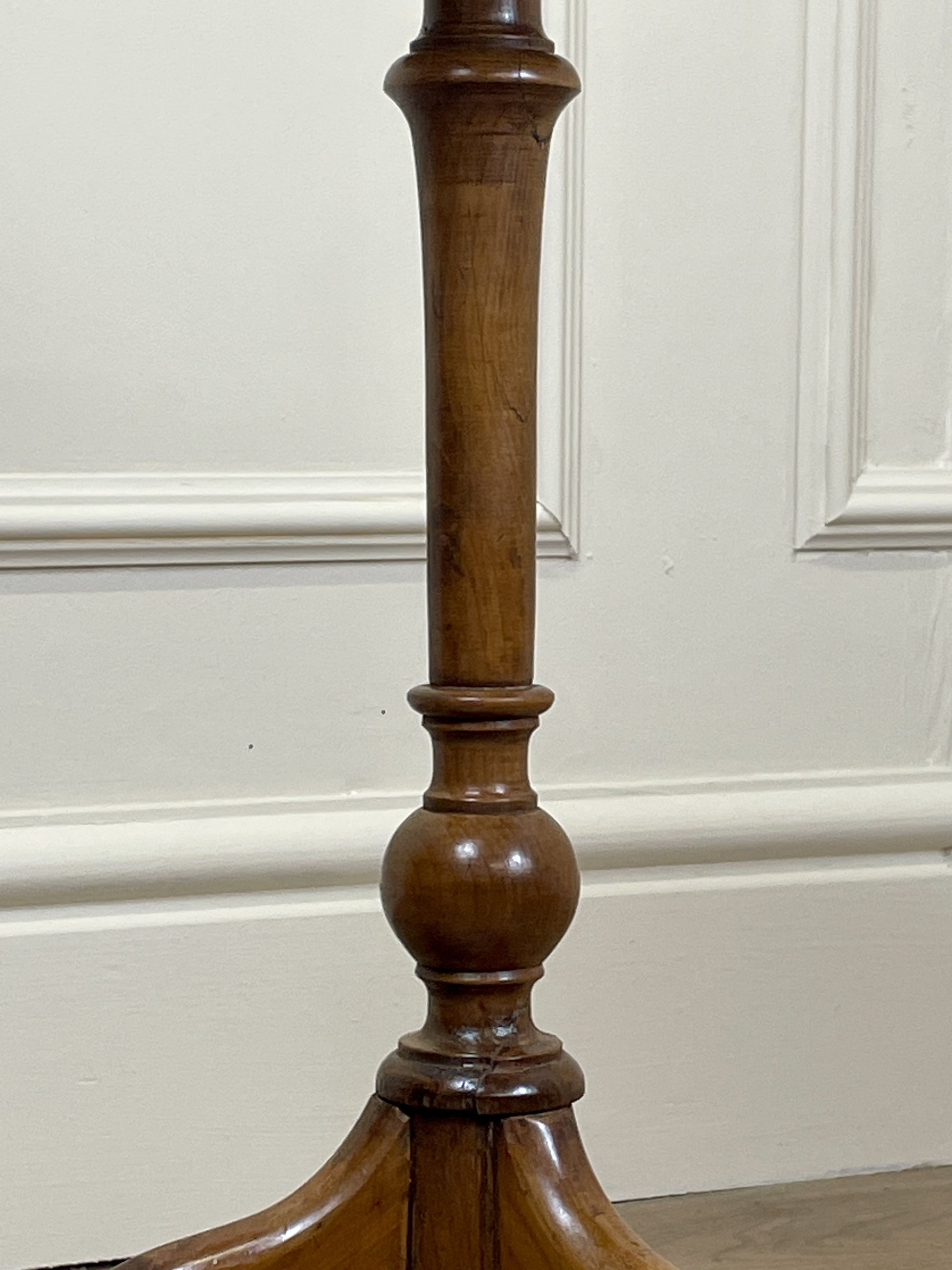 Antique yew wood small wine table with circular top and turned base