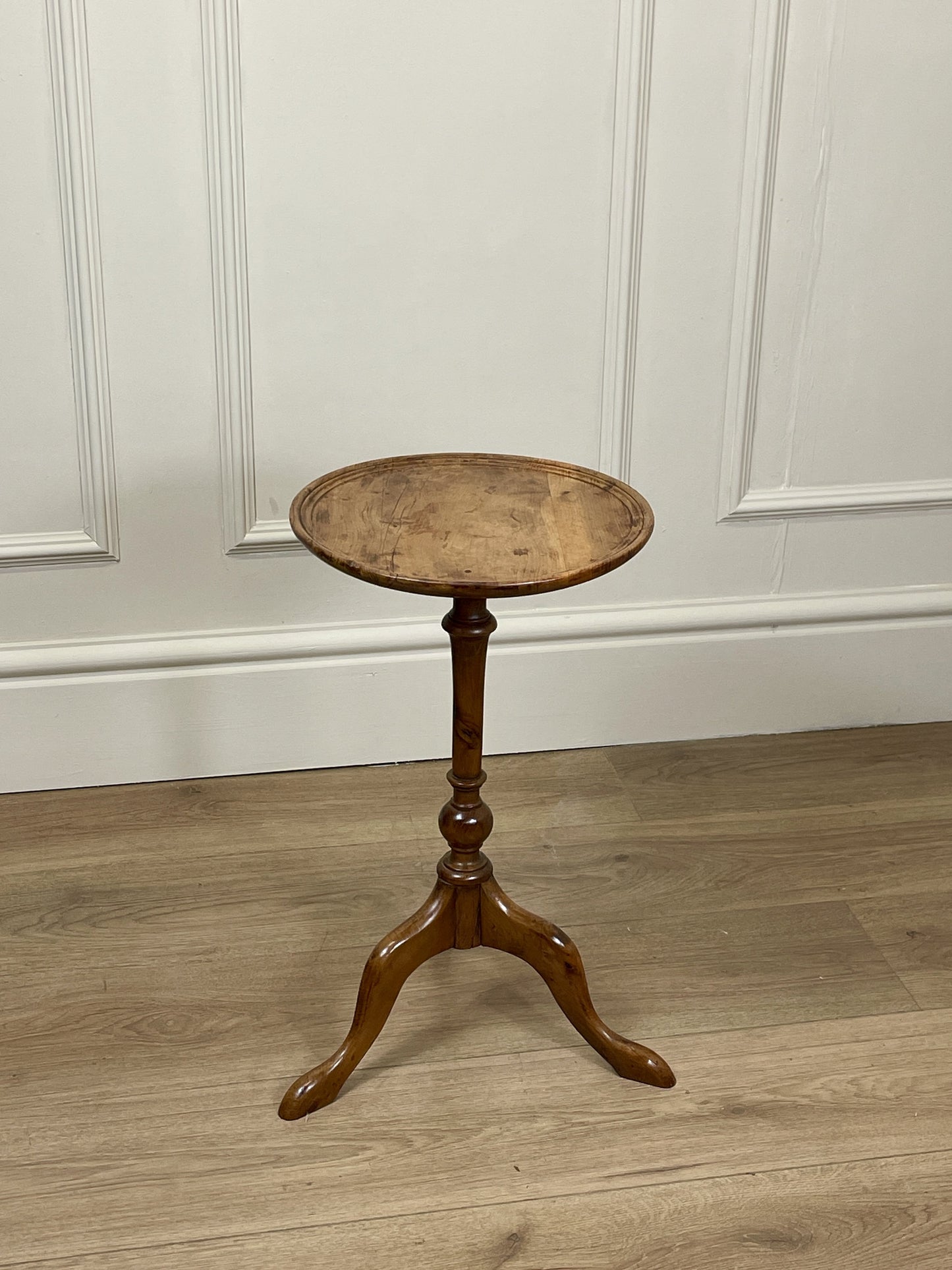 Antique yew wood small wine table with circular top and turned base