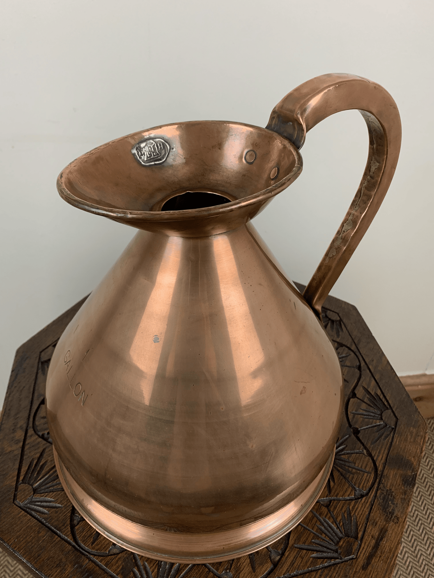 Copper Gallon Jug: Vintage Elegance for Liquid Luxury