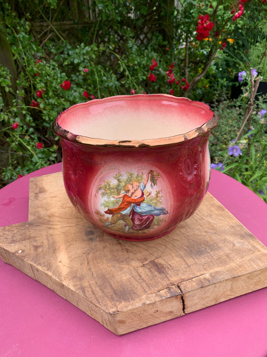 Vintage Red Plant Pot - Timeless Beauty and Vibrant Charm
