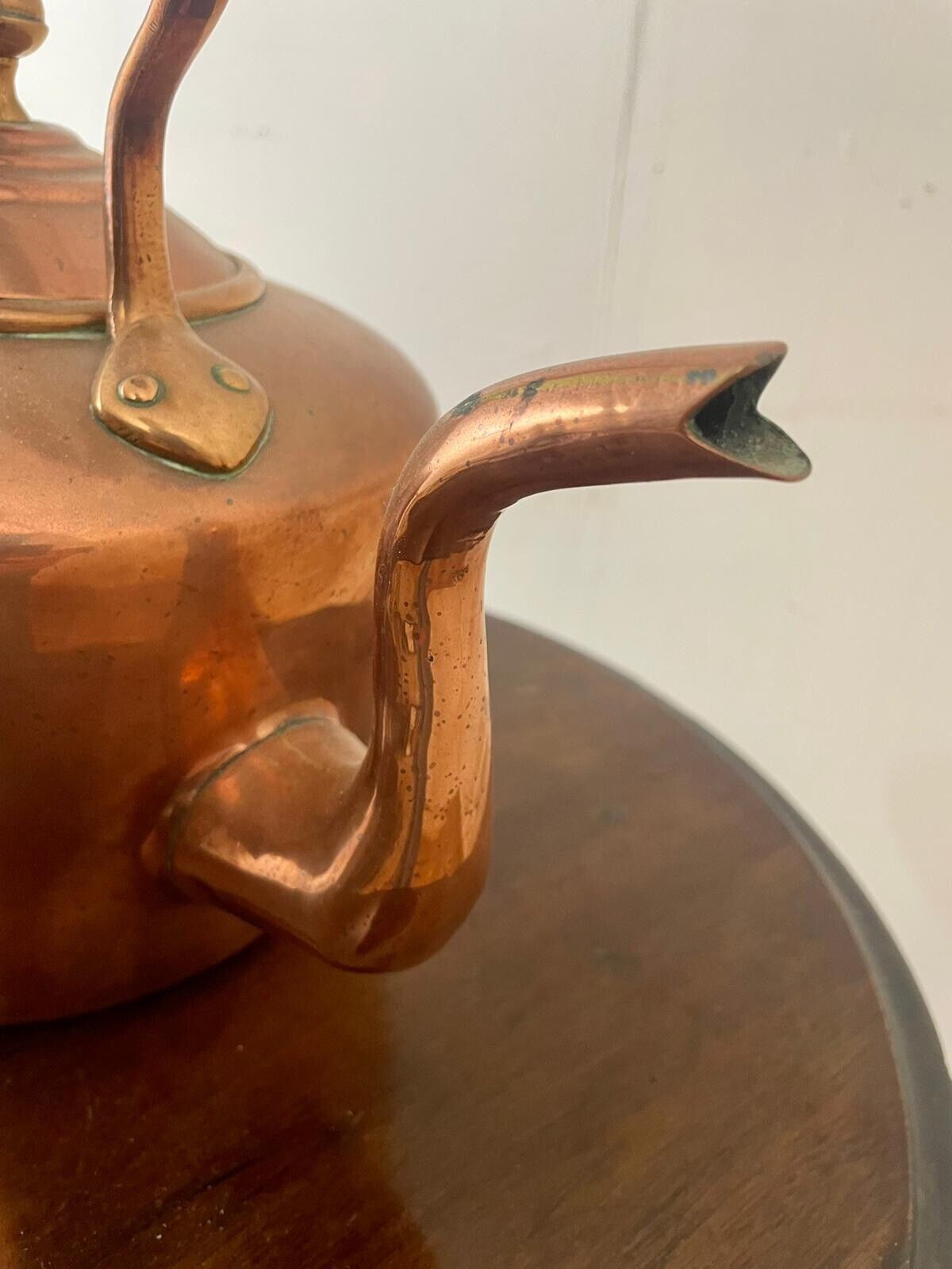 Victorian Antique Copper Kettle: A Timeless Piece for Your Home