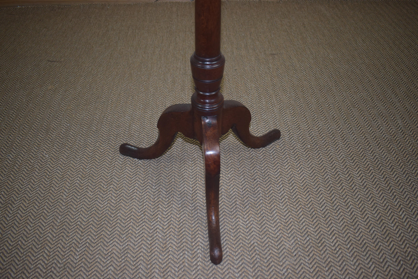 Elegant 19th Century Fruitwood and Oak Lamp Table - A Timeless Heirloom Piece