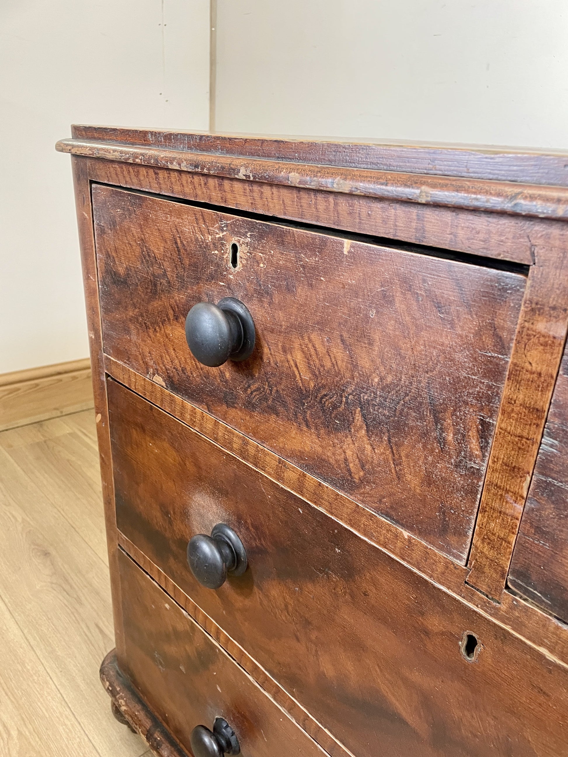 small chest of drawers