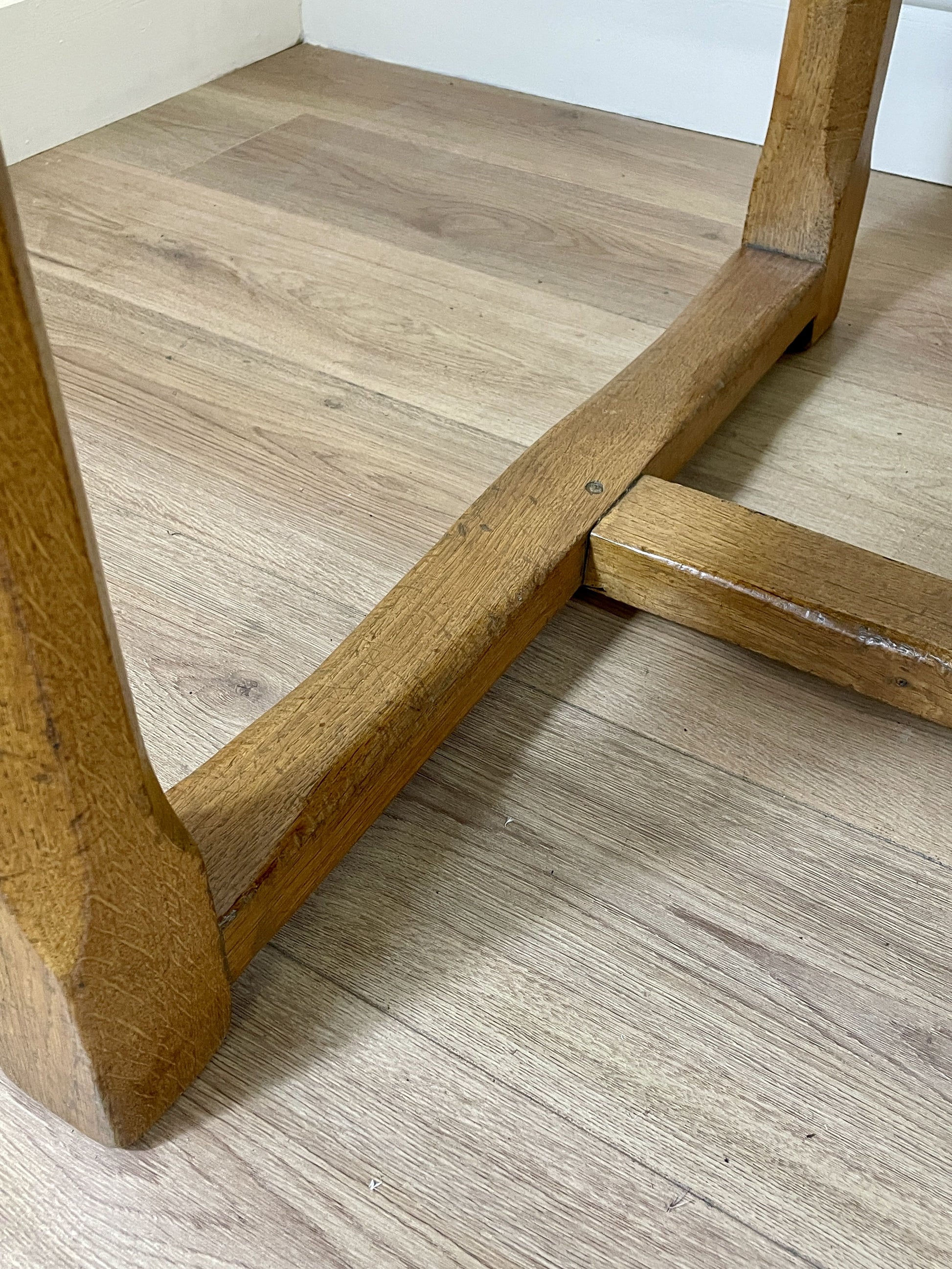 Light oak extendable dining table on square chamfered legs
